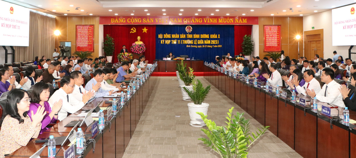 Quang cảnh kỳ họp.